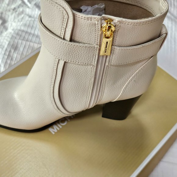 Michael Kors Jilly Boots - Picture 1 of 5